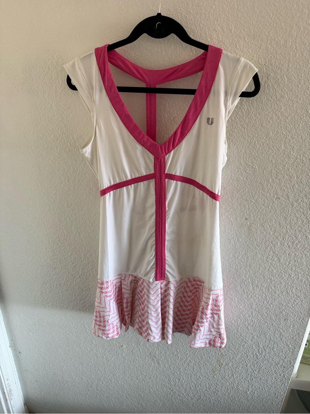 VENUS White and Pink Athletic V-Neck Dress